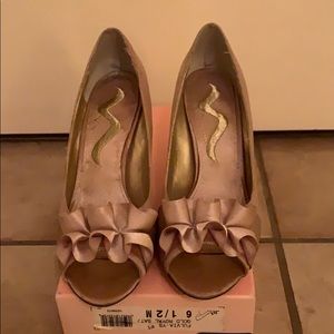 Nina gold peep toe heels